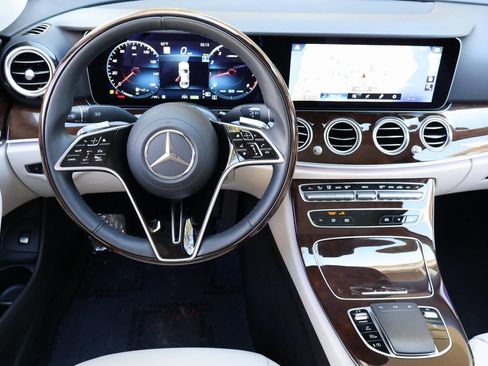 Used 2022 Mercedes-Benz E 450 4MATIC Sedan image 15