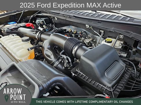 Used 2025 Ford Expedition Max Active AWD/4WD image 14