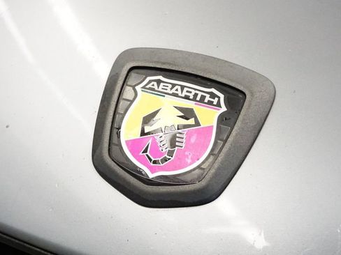 Used 2017 FIAT 124 Spider Abarth image 13