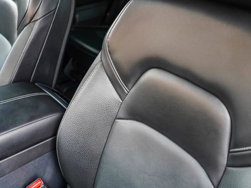 Used 2023 Nissan Pathfinder SL w/ Lighting Package (N92) image 31