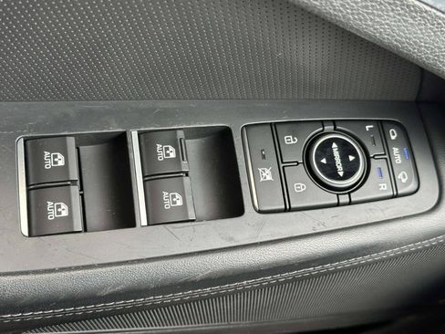 Used 2015 Hyundai Genesis 5.0 RWD image 36