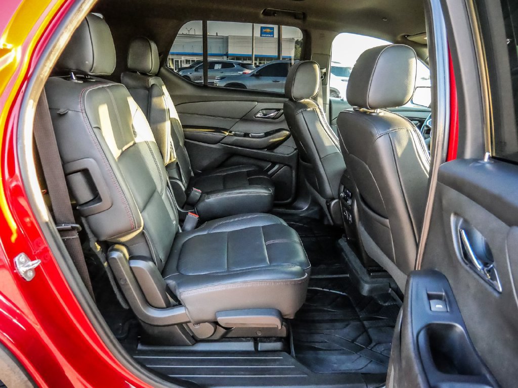 Used 2022 Chevrolet Traverse RS w/ LPO, Floor Liner Package FWD image 21