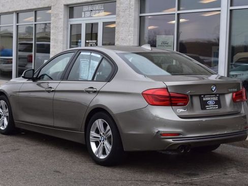 Used 2016 BMW 328i xDrive Sedan w/ Technology Package AWD/4WD image 4
