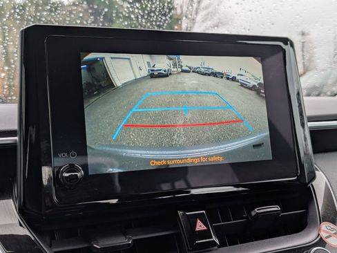 Used 2023 Toyota Corolla LE image 27