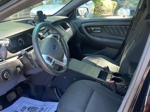 Used 2016 Ford Taurus Police Interceptor AWD w/ 2-tone Vinyl Package #1 image 5