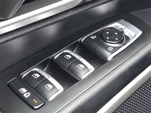 Used 2023 Kia Telluride S image 17