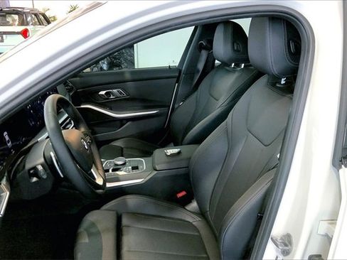 Used 2023 BMW 330i Sedan w/ Convenience Package image 19