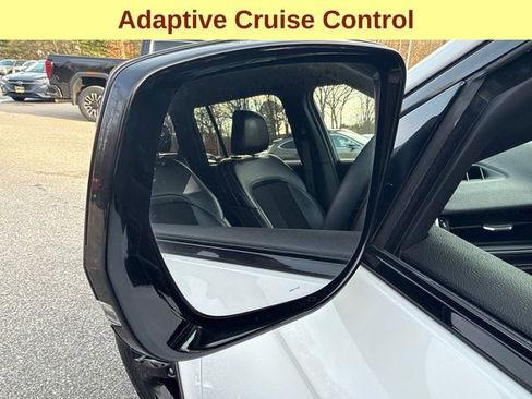 Used 2023 Jeep Grand Cherokee Altitude AWD/4WD image 7
