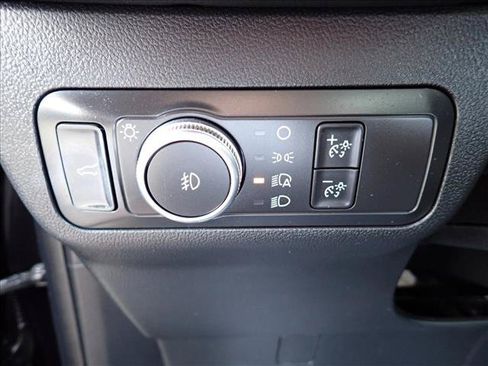 Used 2020 Ford Escape Titanium AWD/4WD image 18