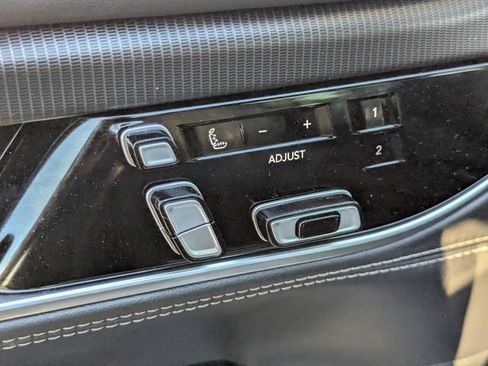 Used 2024 Jeep Grand Wagoneer L Series II w/ Quick Order Packagew 28T AWD/4WD image 23