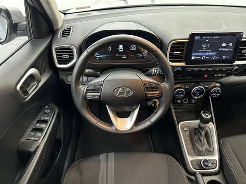 Used 2023 Hyundai Venue SEL w/ Cargo Package FWD image 18