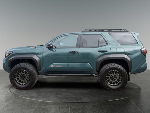 Used 2026 Toyota 4Runner Trailhunter AWD/4WD image 5
