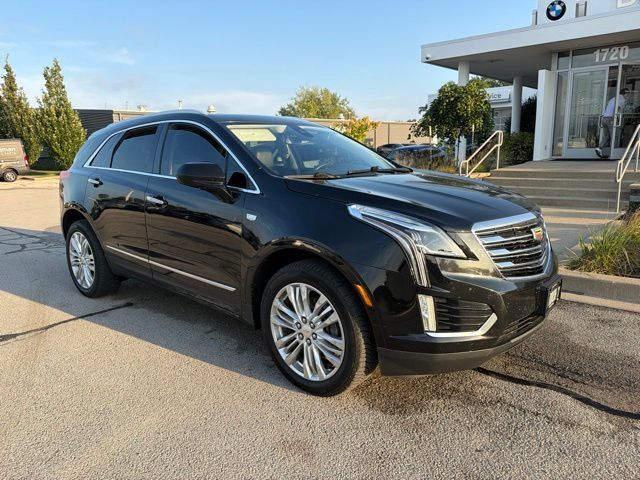 Used 2018 Cadillac XT5 Premium Luxury FWD image 2