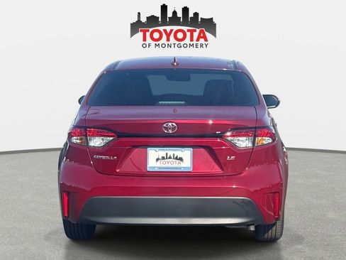 Used 2024 Toyota Corolla LE image 4