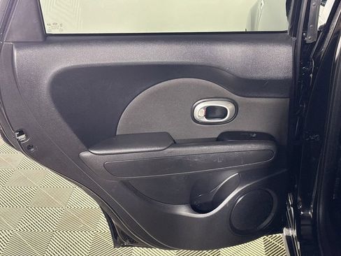 Used 2016 Kia Soul FWD image 17
