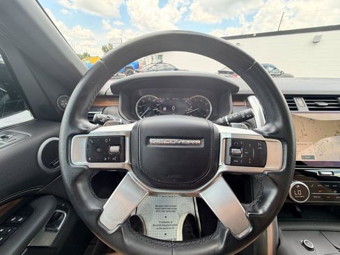 Used 2023 Land Rover Discovery HSE R-Dynamic AWD/4WD image 19