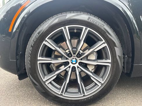 Used 2022 BMW X5 xDrive40i w/ M Sport Package AWD/4WD image 12