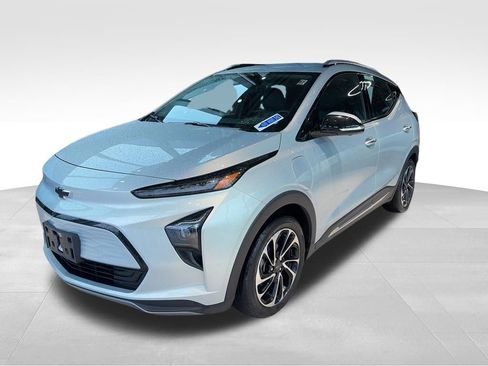 Used 2022 Chevrolet Bolt EUV Premier image 3