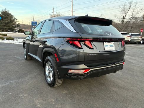 Used 2023 Hyundai Tucson SE image 5