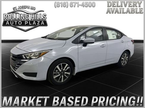 New 2025 Nissan Versa SV w/ Trunk Package FWD image 1