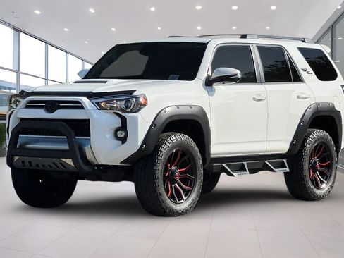 Used 2022 Toyota 4Runner TRD Off-Road Premium w/ Moonroof Package AWD/4WD image 8