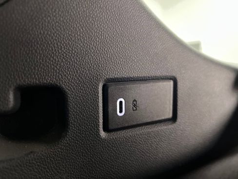 Used 2023 Chevrolet Tahoe RST image 31