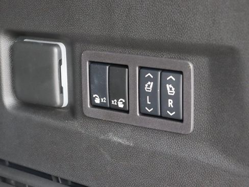 Used 2024 Chevrolet Tahoe RST w/ Sport Performance Package image 9