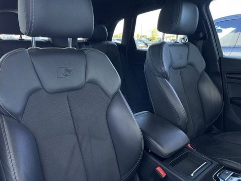 Used 2022 Audi SQ5 Premium w/ Convenience Package image 22