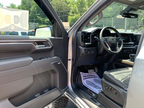 New 2025 Chevrolet Silverado 1500 RST image 11