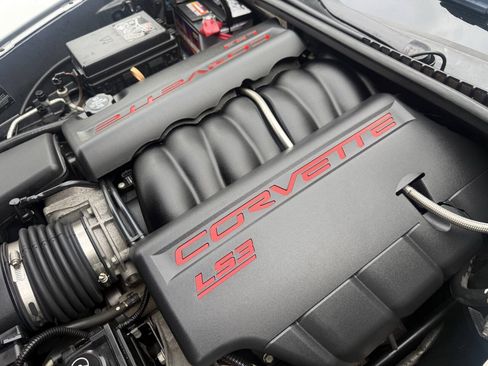 Used 2010 Chevrolet Corvette Convertible w/ 1LT RWD image 14
