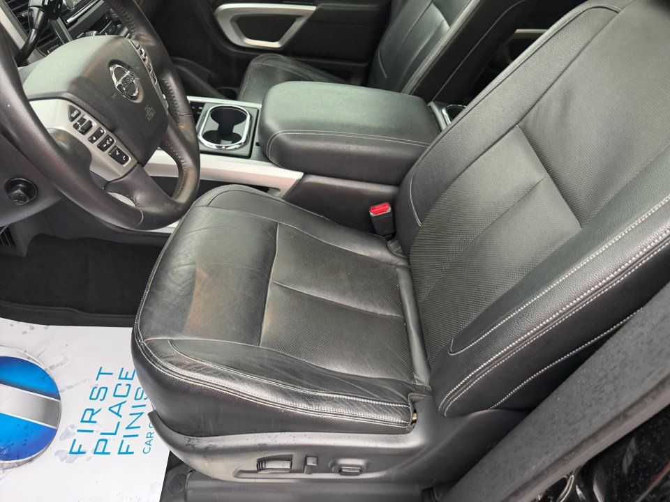 Used 2020 Nissan Titan SL w/ Moonroof Package AWD/4WD image 30