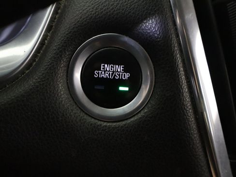 Used 2020 Chevrolet Traverse LT w/ LT Premium Package FWD image 30