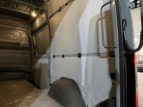 Used 2023 Mercedes-Benz Sprinter 2500 image 15
