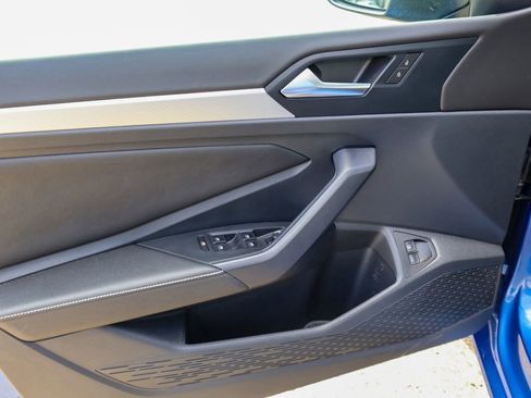 Certified 2024 Volkswagen Jetta Sport image 13