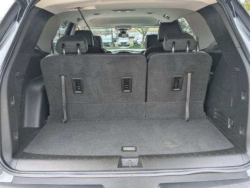 Used 2020 Chevrolet Traverse RS image 27