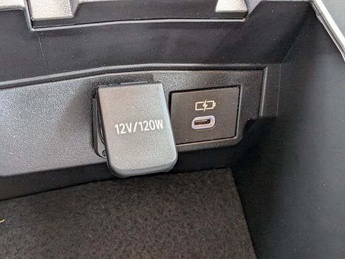 Used 2024 Toyota Corolla LE FWD image 29
