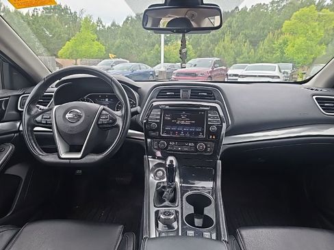 Used 2021 Nissan Maxima 3.5 SV w/ Floor Mat Group FWD image 12
