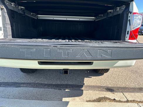 Used 2018 Nissan Titan SL w/ Midnight Edition AWD/4WD image 31