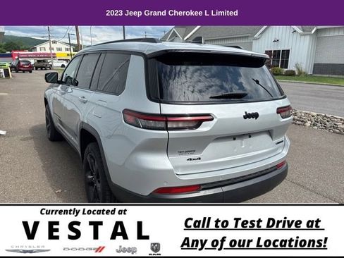 Used 2023 Jeep Grand Cherokee L Limited w/ Black Appearance Package image 5