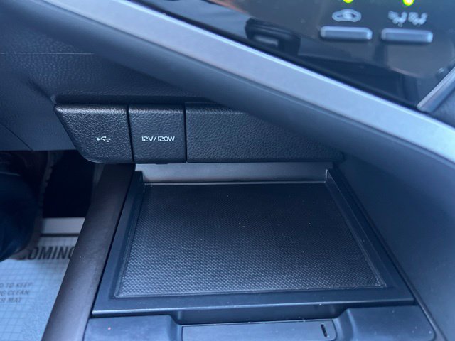 Used 2022 Toyota Camry SE FWD image 18
