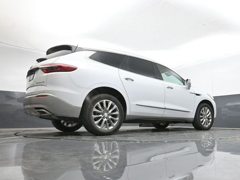 Used 2020 Buick Enclave Essence w/ Sound and Sites Package image 44