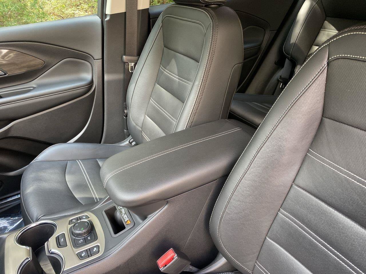 Used 2024 GMC Terrain Denali AWD/4WD image 41