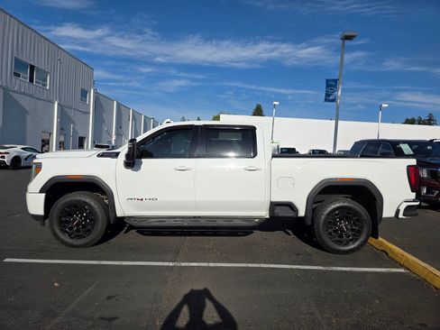 Used 2022 GMC Sierra 2500 AT4 AWD/4WD image 8