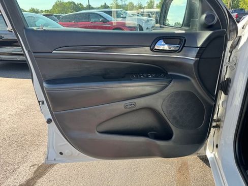 Used 2021 Jeep Grand Cherokee Limited w/ Quick Order Package 28K 80th AWD/4WD image 22