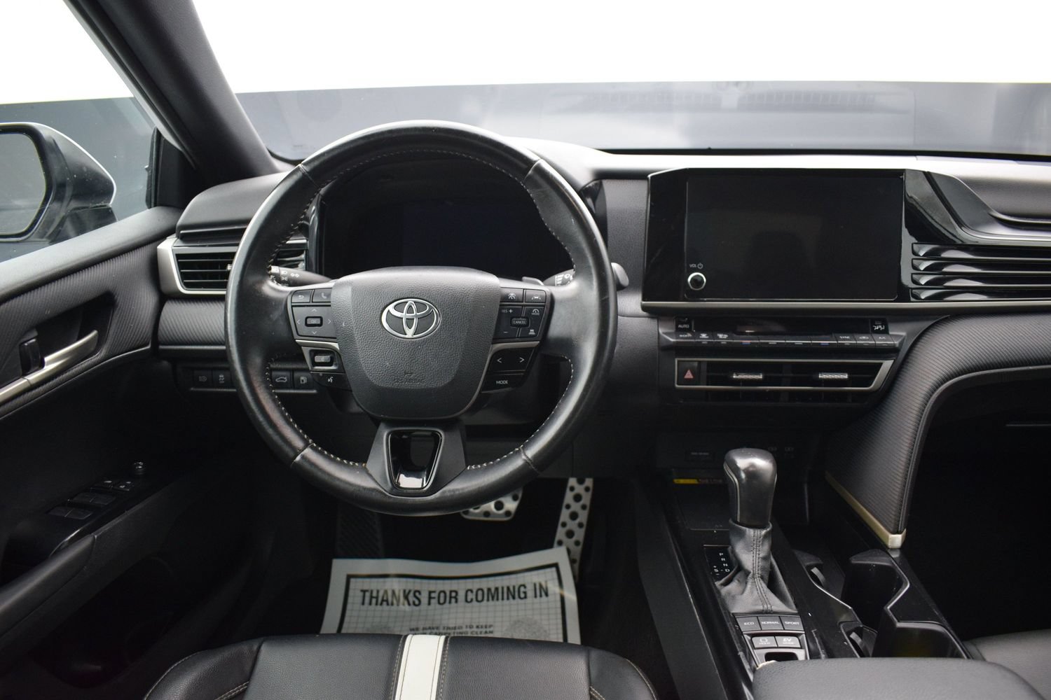 Used 2025 Toyota Camry SE FWD image 14