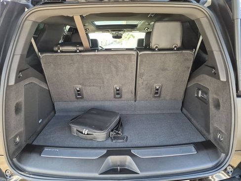 Certified 2025 Cadillac Escalade Sport AWD/4WD image 18