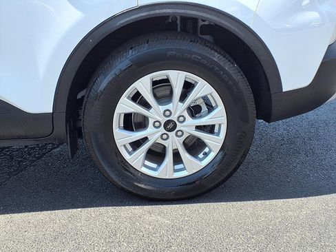 Certified 2025 Ford Escape Active AWD/4WD image 9