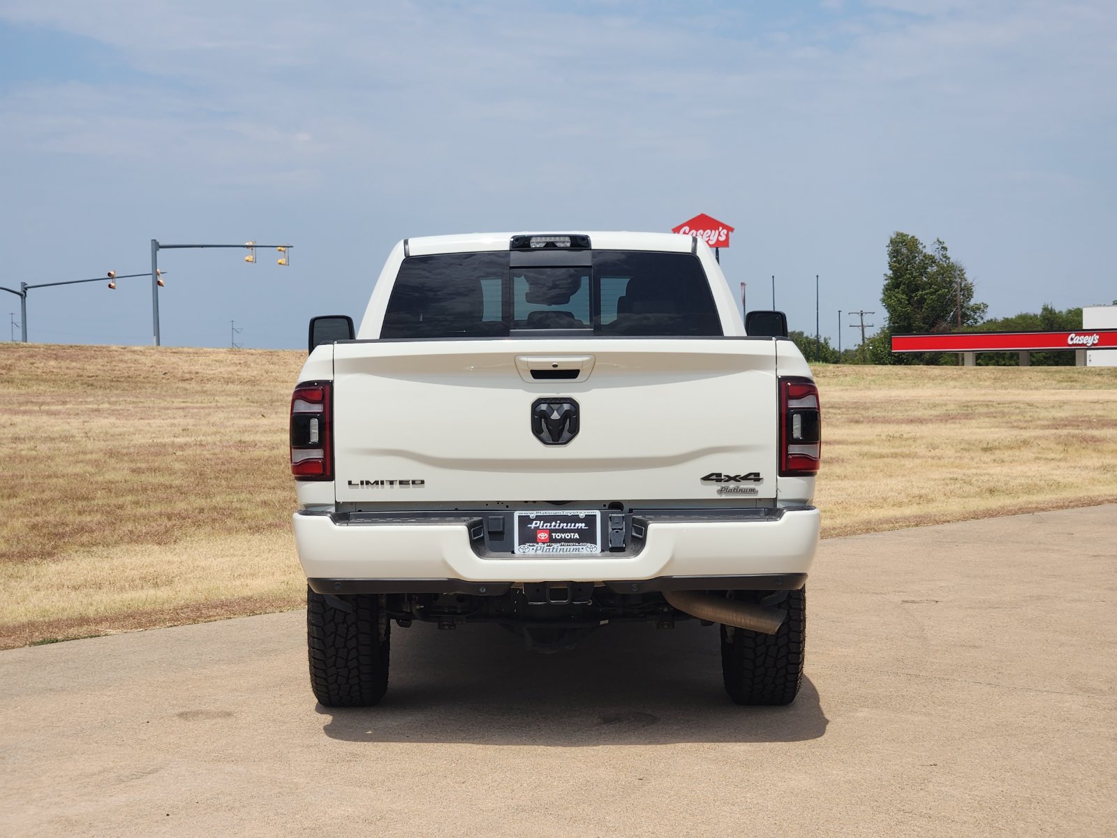 Used 2024 RAM 2500 Limited AWD/4WD image 8