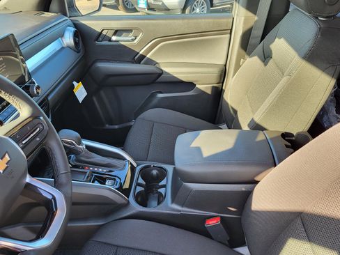 New 2026 Chevrolet Colorado LT image 18