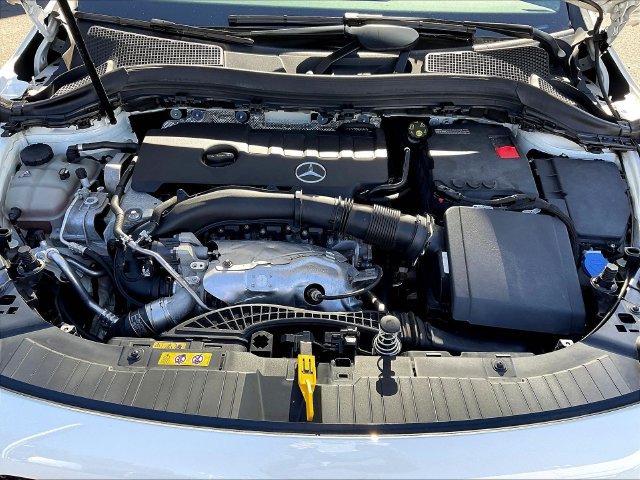 Certified 2023 Mercedes-Benz GLA 250 4MATIC image 32